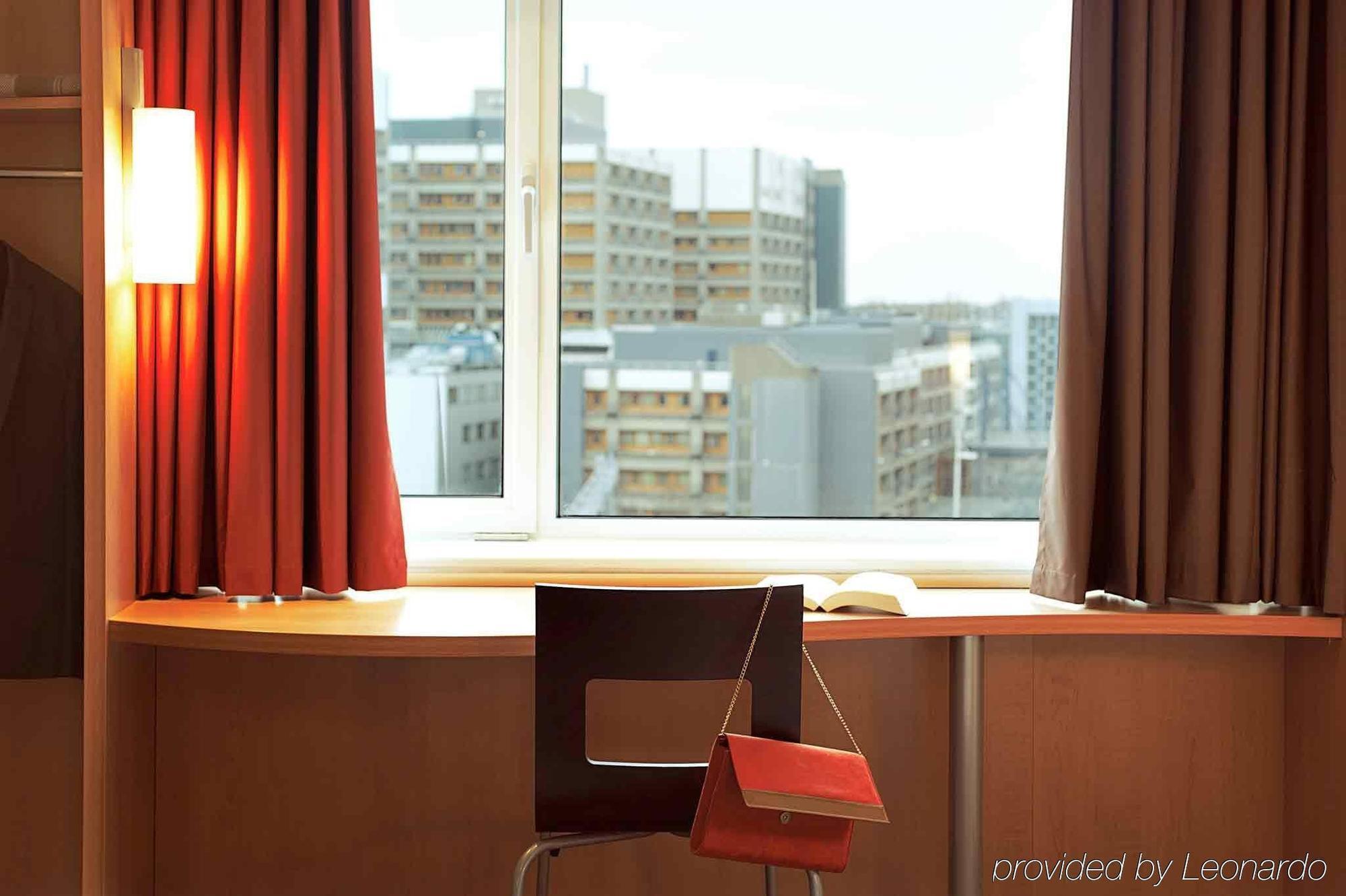Ibis Montbeliard Hotell Eksteriør bilde