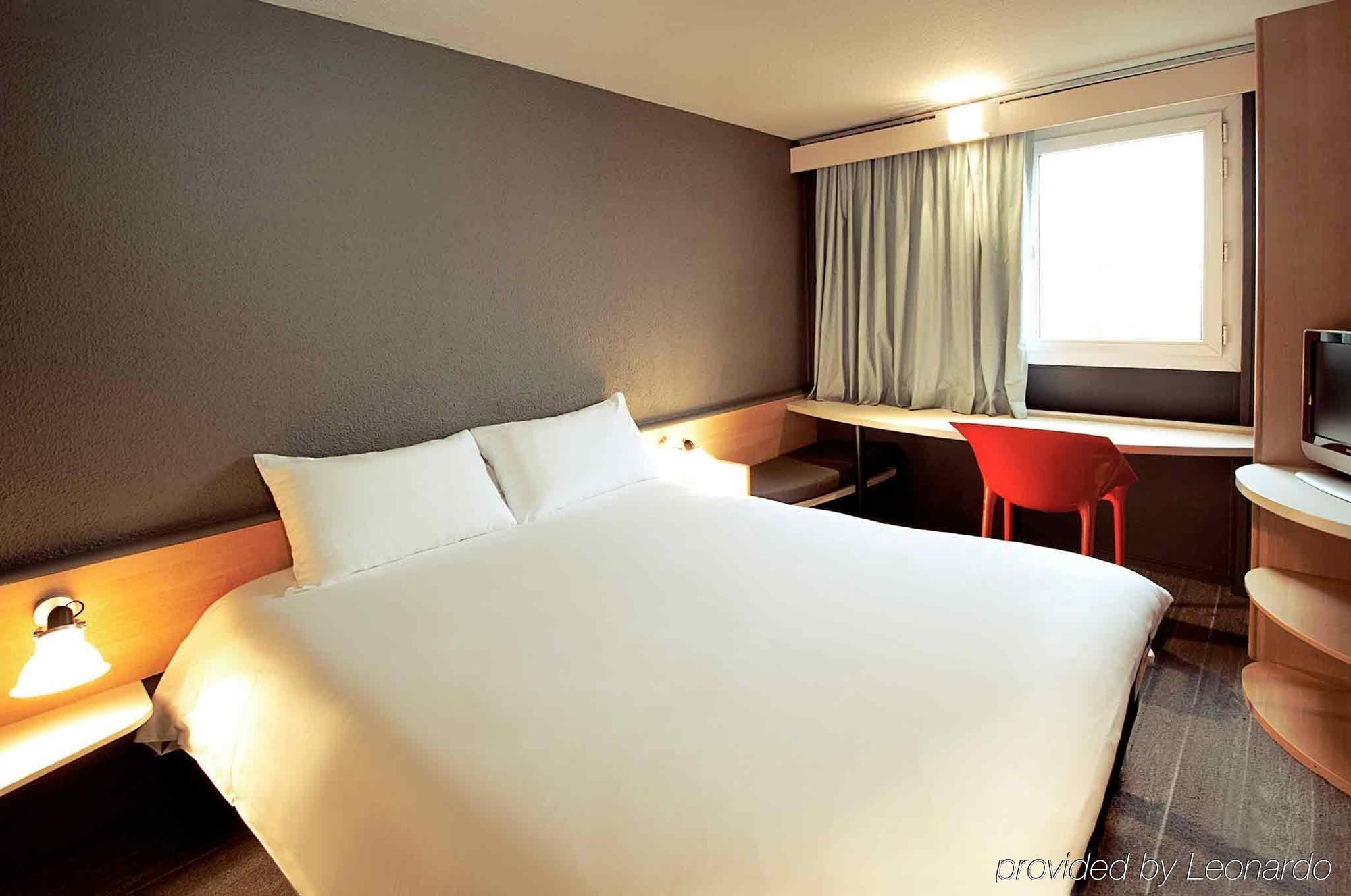 Ibis Montbeliard Hotell Eksteriør bilde