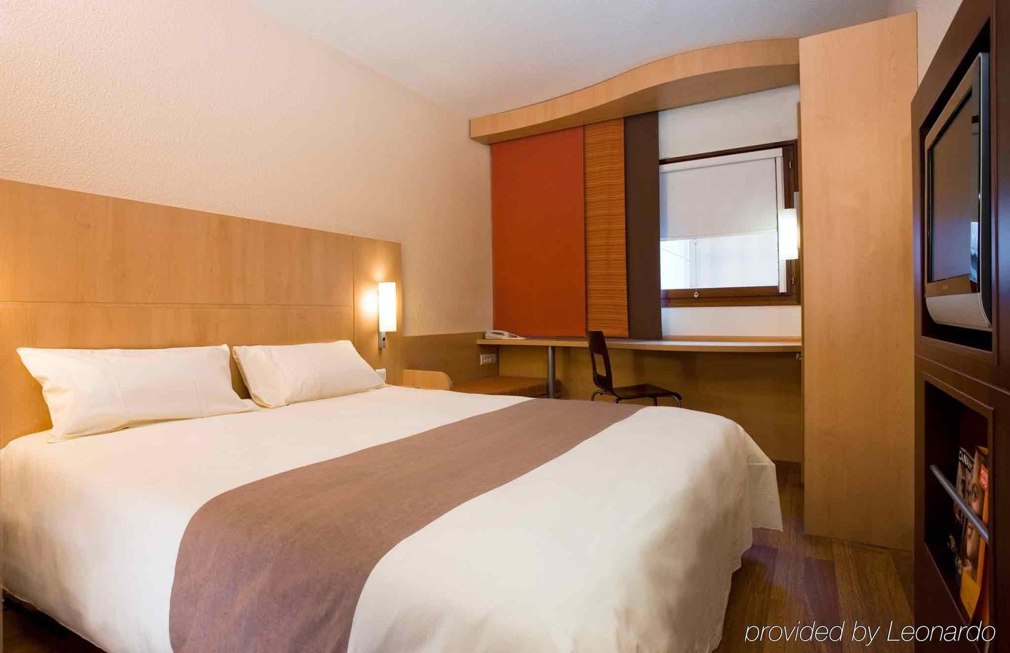 Ibis Montbeliard Hotell Eksteriør bilde