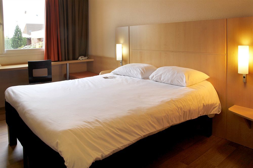 Ibis Montbeliard Hotell Eksteriør bilde