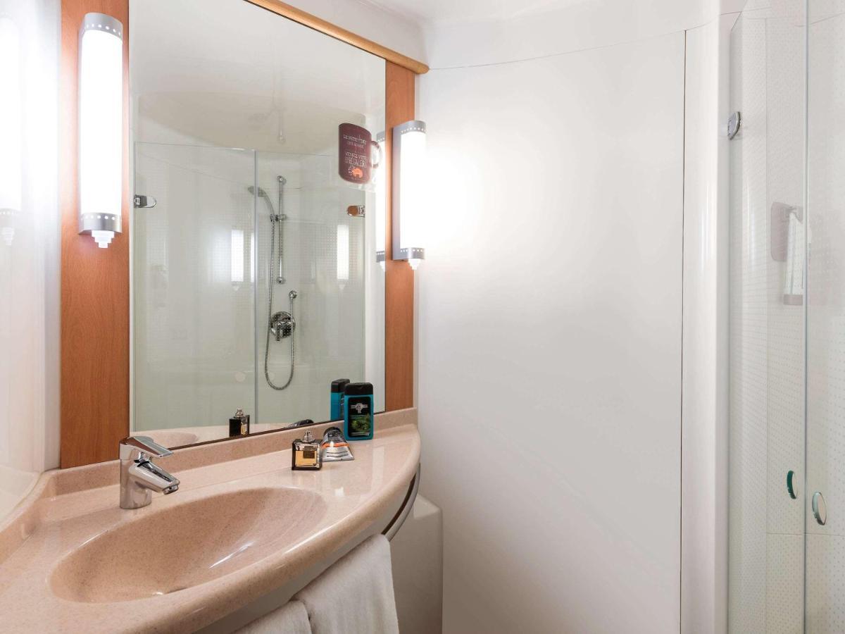 Ibis Montbeliard Hotell Eksteriør bilde